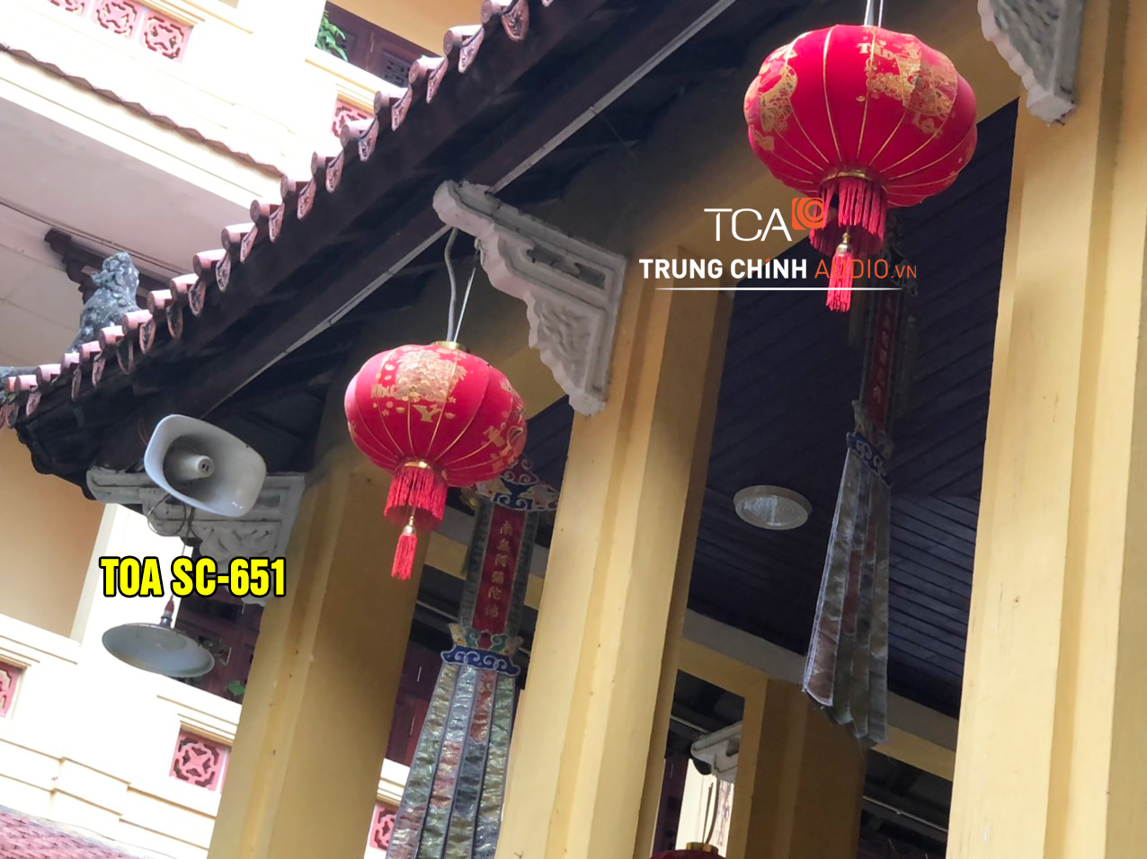 Loa nén TOA SC-651 lắp tại chùa